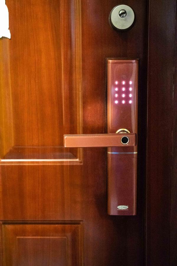 Comfort 66 - Real-Life 3-Room Family Stay With 4 Beds Мишкольц Экстерьер фото