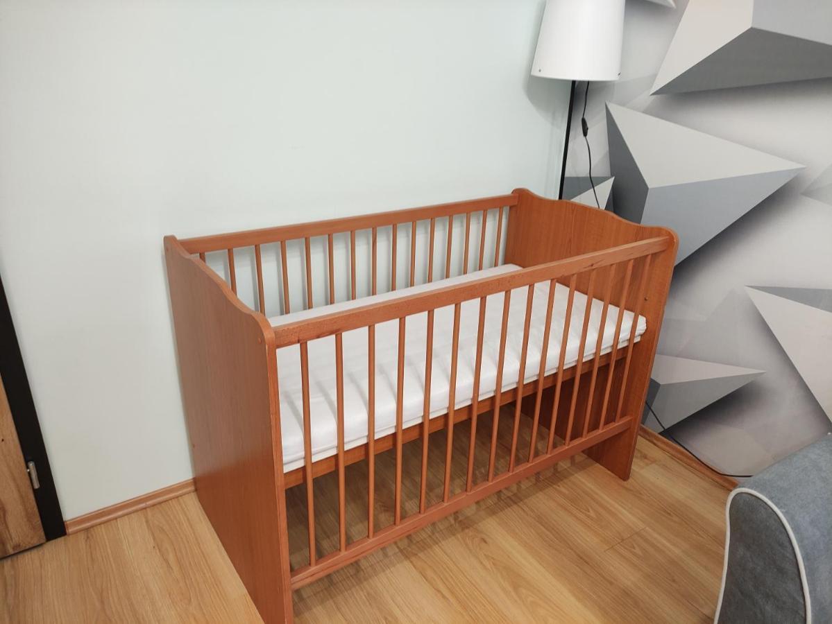 Comfort 66 - Real-Life 3-Room Family Stay With 4 Beds Мишкольц Экстерьер фото